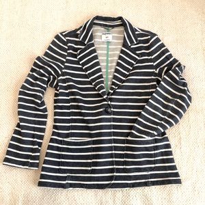 ⭐️ 2/$10 ⭐️ Navy & white striped knit blazer with pockets!